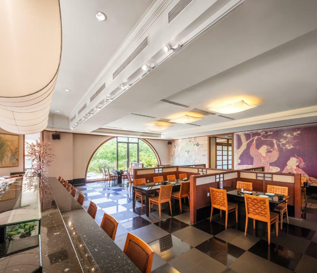 Lakeshore Hotel Hsinchu Bagian luar foto